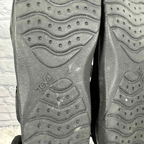 Teva Black Hiking Walking Outdoor Ankle Strap Sandals‎ Size 7W - Picture 7 of 8